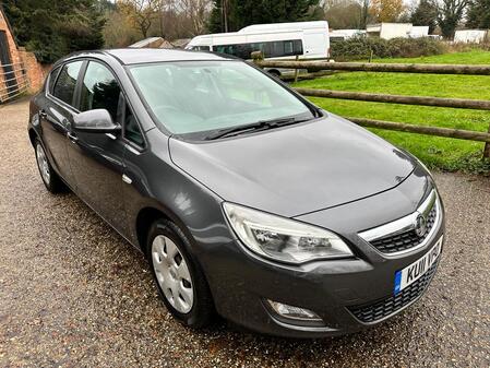 VAUXHALL ASTRA 2011 VAUXHALL ASTRA 1.4i 16V EXCLUSIV 5DR **JUST 104,000 MILES** FSH
