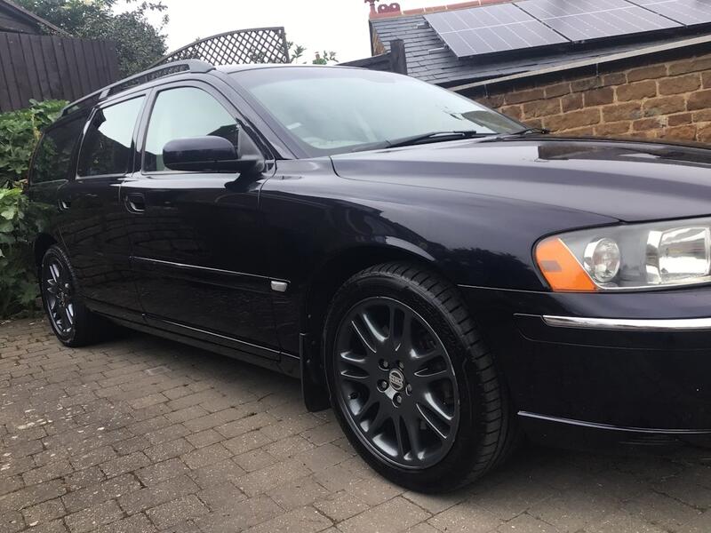 VOLVO V70 2006 VOLVO V70 2.4 T5 SE **JUST 109,000 MILES** ONE OWNER!
