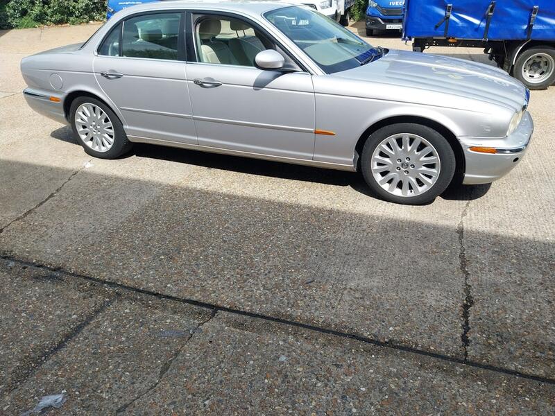 JAGUAR XJ 2003 JAGUAR XJ 4.2 V8 SE AUTO **JUST 98,000 MILES** FSH LEZ FREE