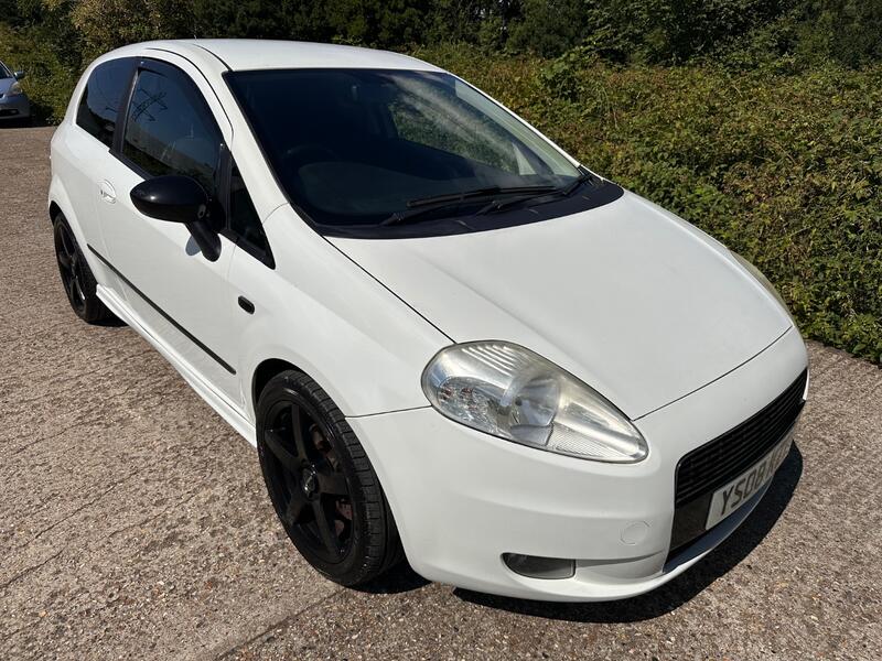 FIAT GRANDE PUNTO 2008 FIAT GRANDE PUNTO 1.4 16V T-JET SPORTING **JUST 85,000 MILES** NEW MOT