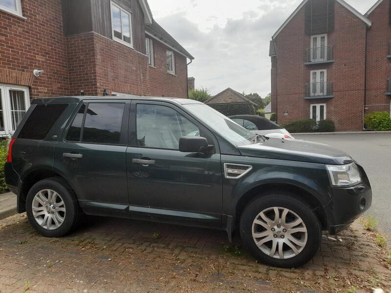 LAND ROVER FREELANDER 2 2010 LAND ROVER FREELANDER 2 2.2 Td4 HSE AUTO **JUST 129,000 MILES** FSH 
