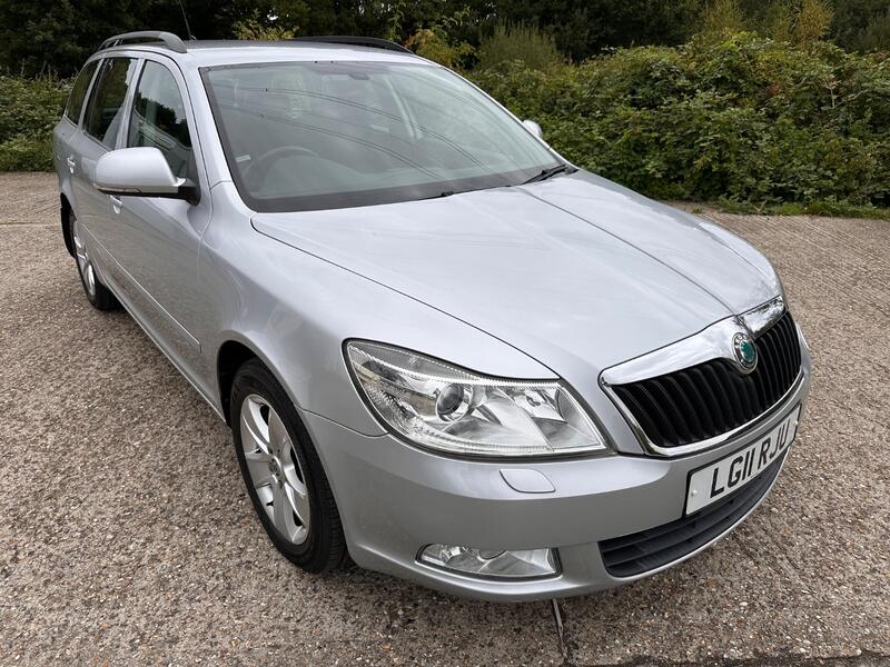 SKODA OCTAVIA 1.4 TSI Elegance 5dr DSG AUTO