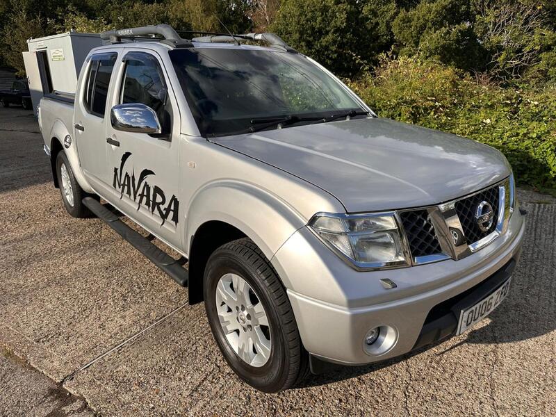NISSAN NAVARA 2.5 dCi Aventura AUTO FSH NEW MOT